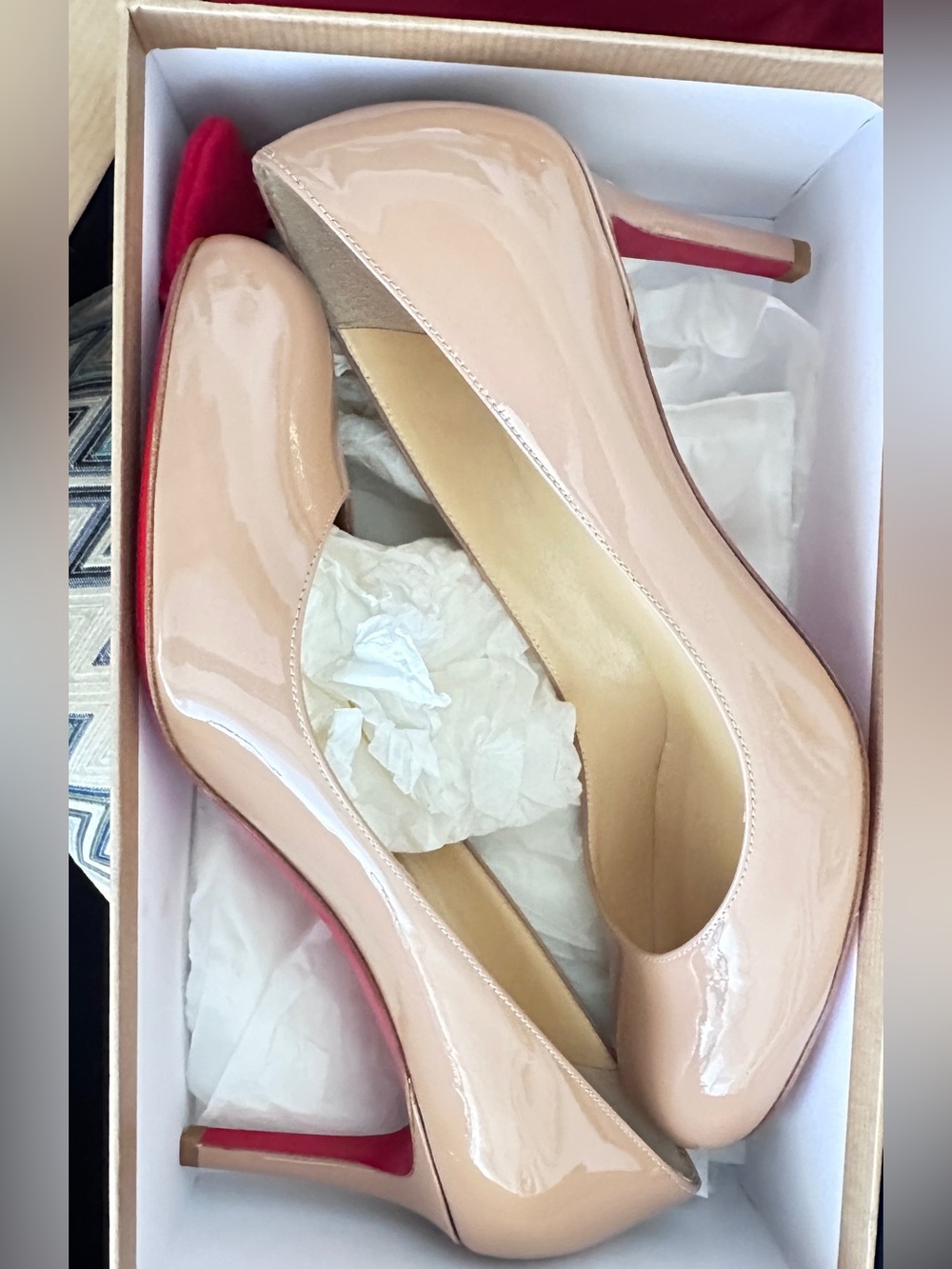 NWT Christian Louboutin Nude Patent Peep-Toe Pumps with Red Soles Sz 40